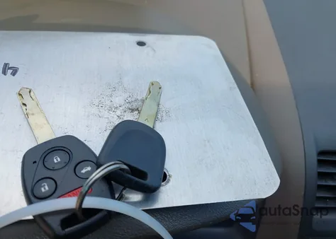 2004 Honda Accord 3.0 Ex z USA, uszkodzony, nr VIN 1HGCM66534A008652